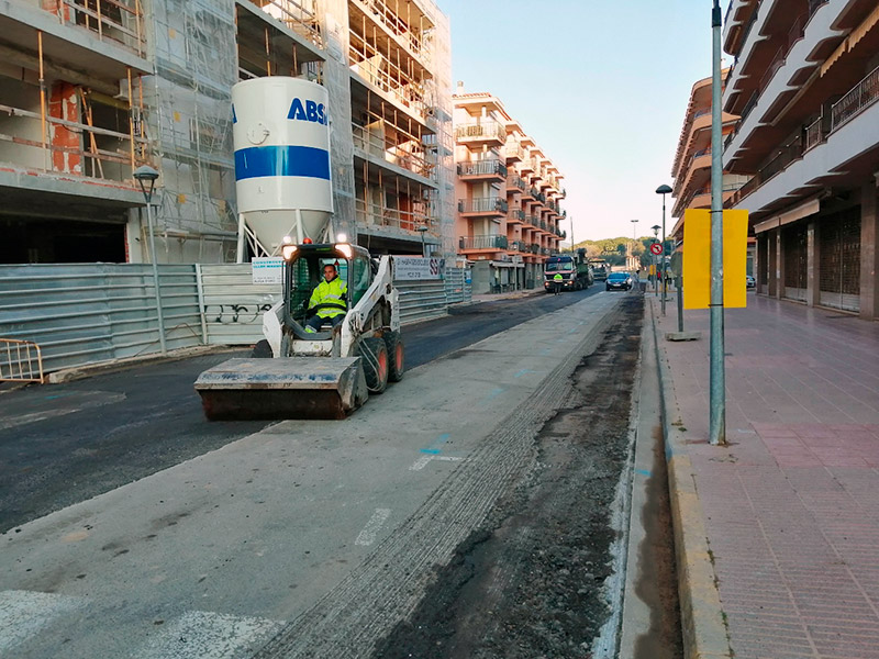 L'Avinguda Costa Brava de Sant Antoni, ja pavimentada. (Foto. Ajuntament de Calonge i Sant Antoni).