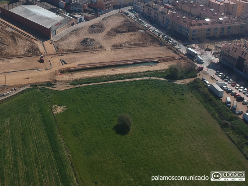 Terrenys on s'ubicarà la nova estació d'autobusos de Palamós.