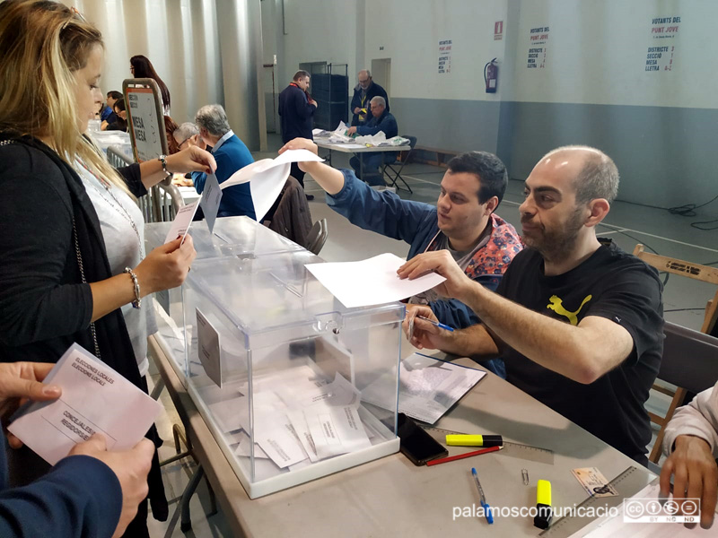 Imatge d'arxiu de votació a la Nau dels 50 metres, a les darreres eleccions municipals.
