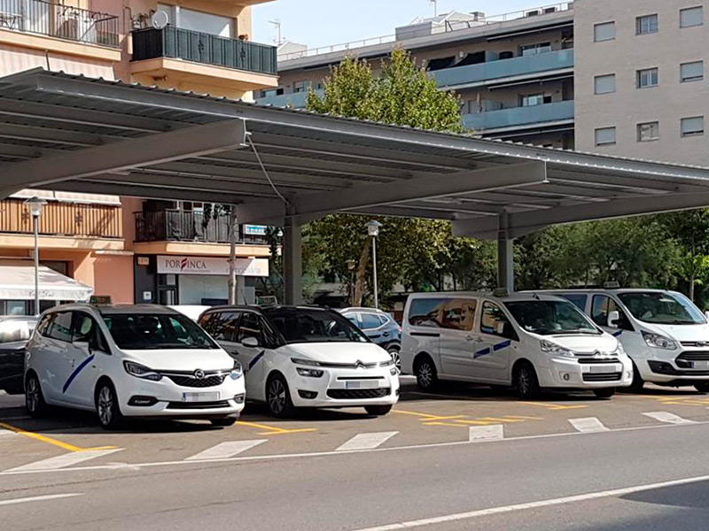 Imatge d'arxiu de la parada de taxis de Sant Antoni. (Foto: Ajuntament de Calonge i Sant Antoni).