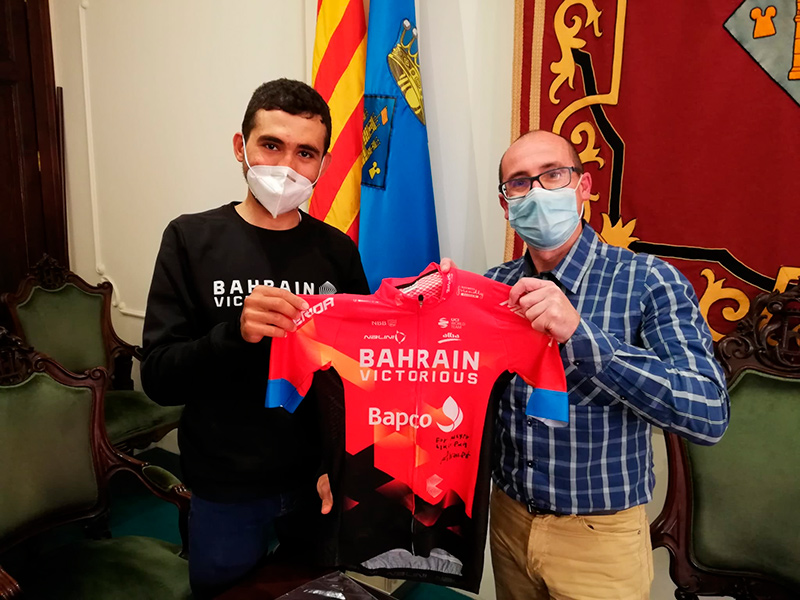 Ahmed Madan va ser rebut la passada setmana per l'alcalde de Palamós. (Foto: Ajuntament de Palamós).