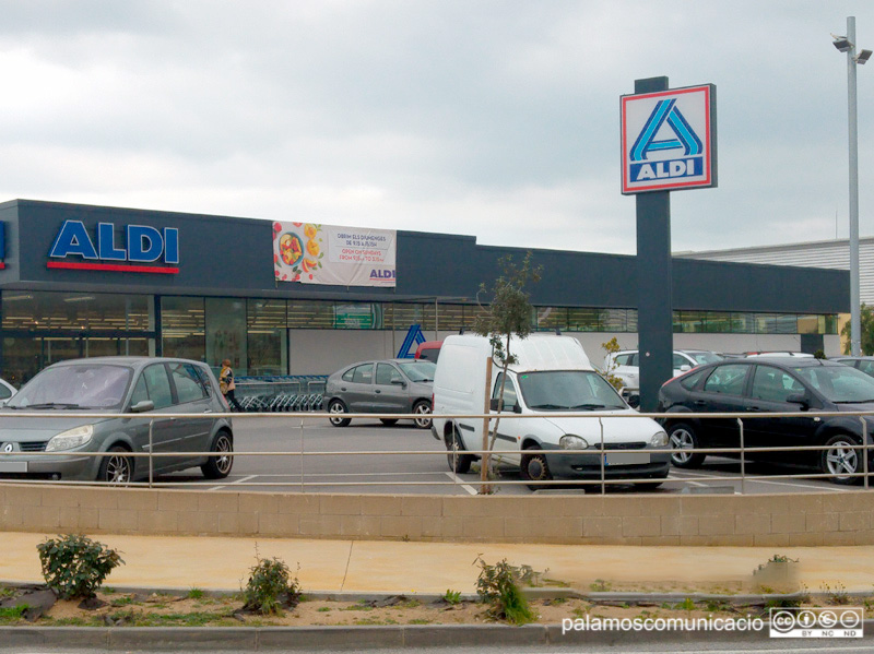 Supermercat Aldi, als afores de Palamós.