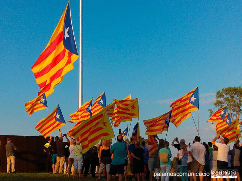 Imatge d'arxiu de la Diada de l'11 de setembre a la rotonda del Mas Gorgoll.