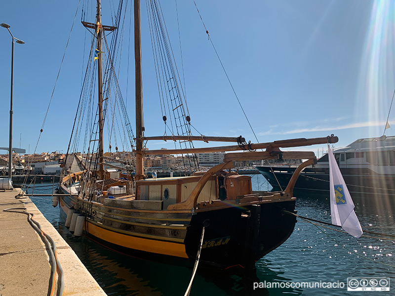 La goleta Aran, amarrada al port de Palamós.