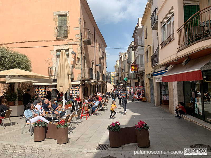 El carrer Major de Palamós, aquest divendres passat al migdia.