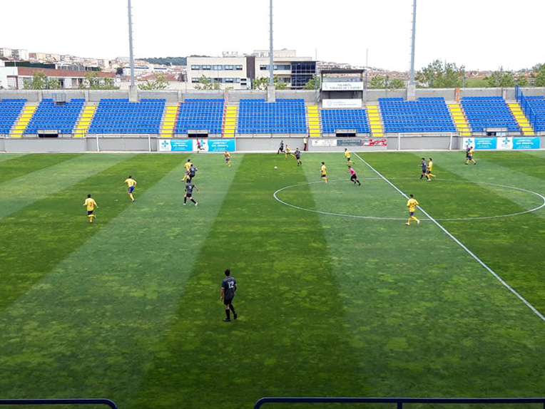 Un instant del partit que el Palamós va perdre contra el Manlleu el passat 18 d'abril. (Foto: Palamós CF).