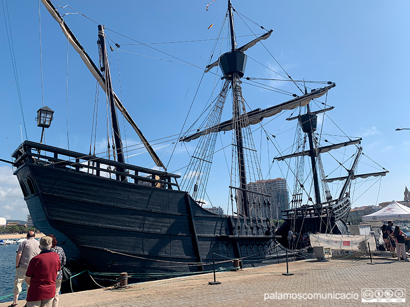 La Nao Victòria amarrada aquest matí al port de Palamós.