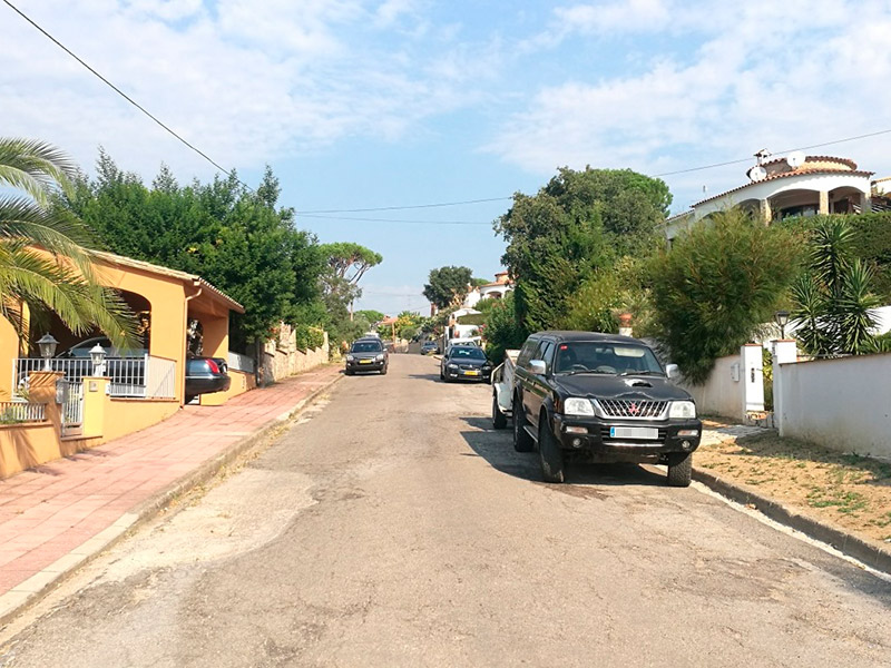 Un carrer de l'Urbanització de Mas Pere. (Foto: Ajuntament de Calonge i Sant Antoni).