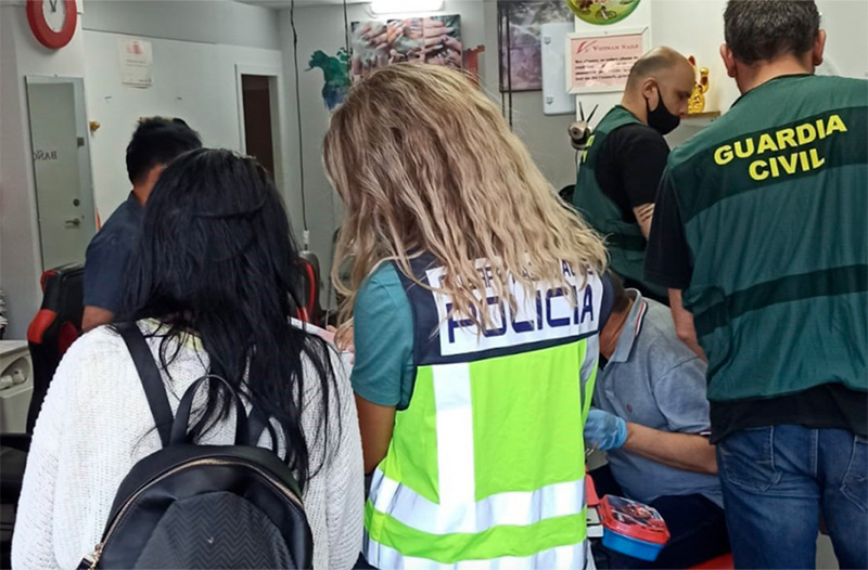 Operatiu policial contra l'explotació laboral a diversos punts de Girona. (Foto: Policia Nacional).