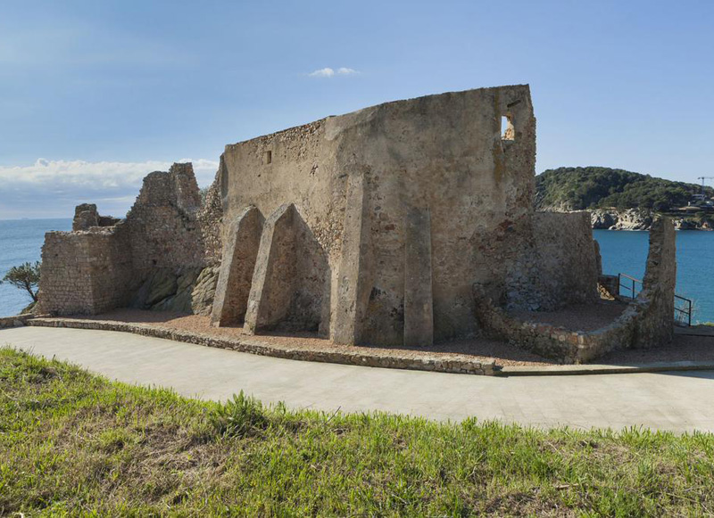 El Castell de Sant Esteve de Palamós és un dels momunments que forma part de les visites guiades.