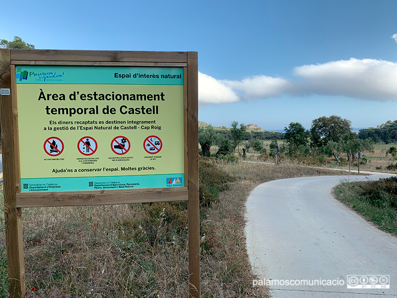 L'accés a l'aparcament de Castell.