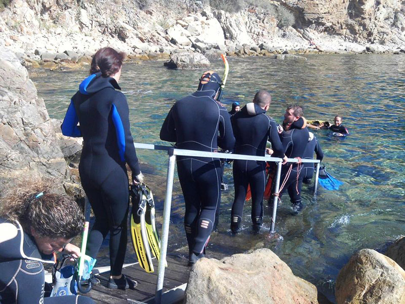 Imatge d'arxiu d'una activitat d'snorkel a l'Espai d'Interès Natural Castell-Cap Roig. (Foto: Ajuntament de Palamós).