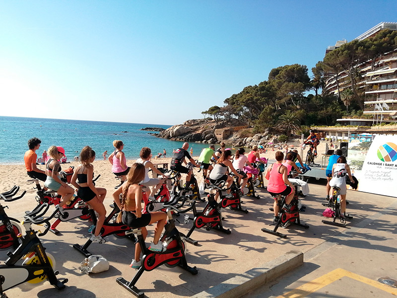 Imatge de la primera sessió de Bike Control Tour a Torre Valentina. (Foto: Ajuntament de Calonge i Sant Antoni).