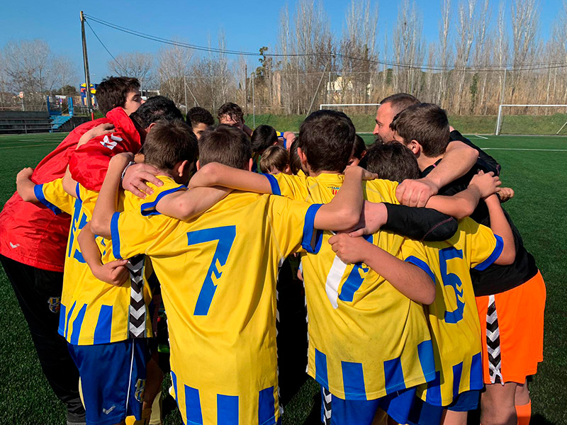 El Palamós CF busca jugadors pels seus equips de base. (Foto: Palamós CF).