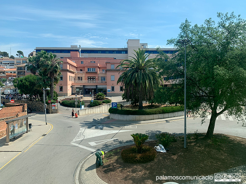 L'hospital de Palamós té a dia d'avui, 38 persones ingressades per COVID-19.