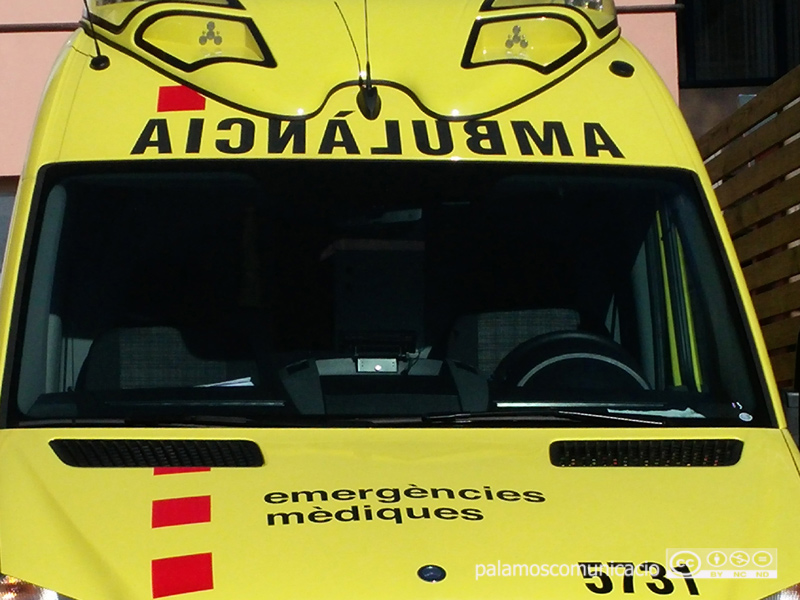 La ferida va ser traslladada en ambulància a l'hospital de Palamós.