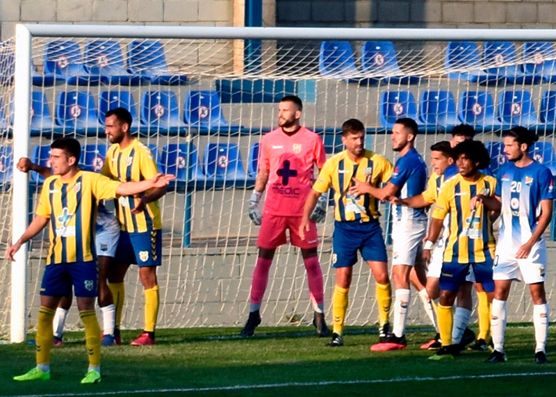 Imatge del primer partit de pretemporada del Palamós davant el Figueres, el passat dia 29 d'agost. (Foto: Sergi Cortés).