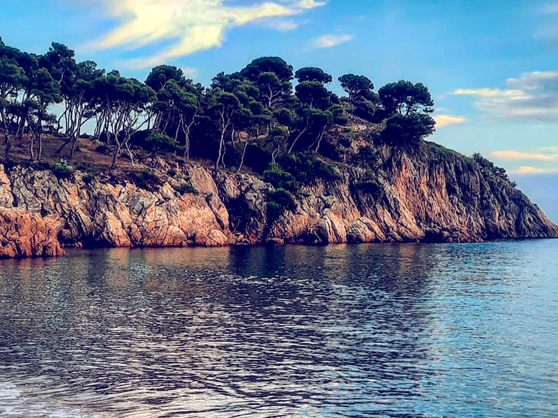 La platja de Castell, dimecres de la passada setmana. (Foto: instagram.com/teresaferres64).