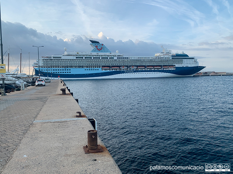El Marella Explorer fa una escala avui al port de Palamós fins a les 6 de la tarda.