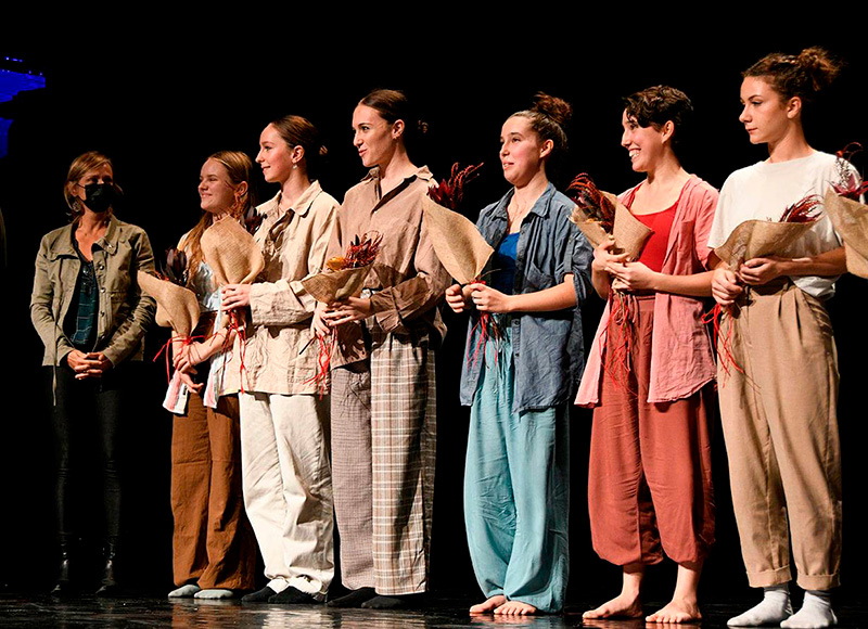 Part dels guanyadors del Concurs de Joves Intèrprets de Dansa Contemporània, aquest diumenge a La Gorga. (Foto: Ajuntament de Palamós).