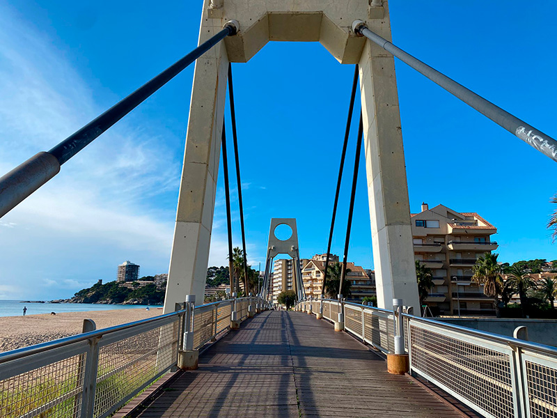El pont que uneix el Passeig de Josep Mundet i el Passeig de Torre Valentina. (Foto: Ajuntament de Calonge i Sant Antoni).