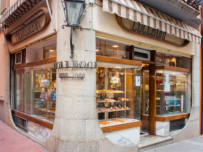 La pastisseria Collboni al carrer Major de Palamós. (Foto: Fecotur).