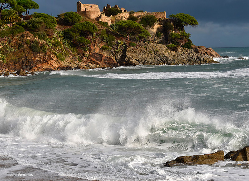 Fort temporal la passada setmana a la platja de La Fosca. (Foto: El temps a Palamós).