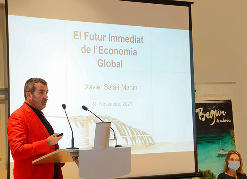 L'esconomista Xavier Sala i Martín, en el decurs del Debat d'Economia a Begur, organitzat per la Cambra de Comerç de Palamós.