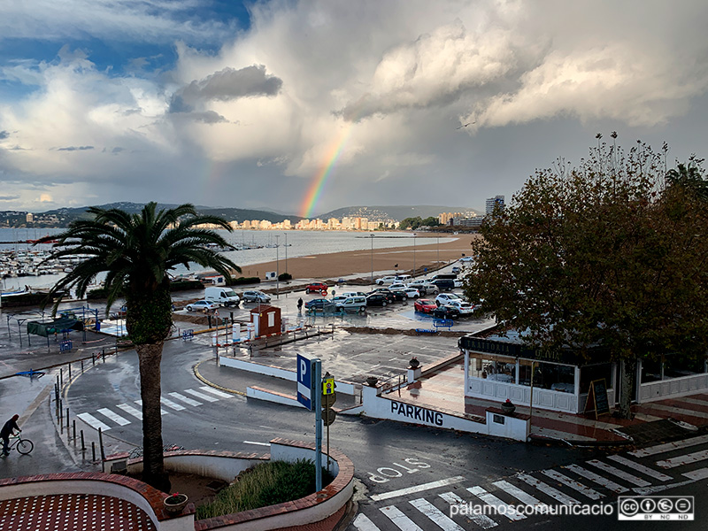 Arc de Sant Martí des de la Plaça Murada, aquest passat dijous.