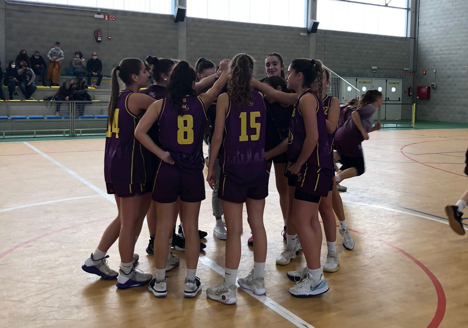 El júnior femeni del JAC Sants, un dels equips participants en el torneig. (Foto: Twitter JAC Sants)