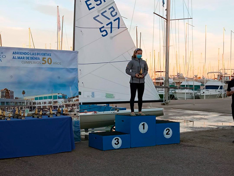 Emma Collins, primera classificada en la categoria sots-18. (Foto: CNCB-Vela Palamós).