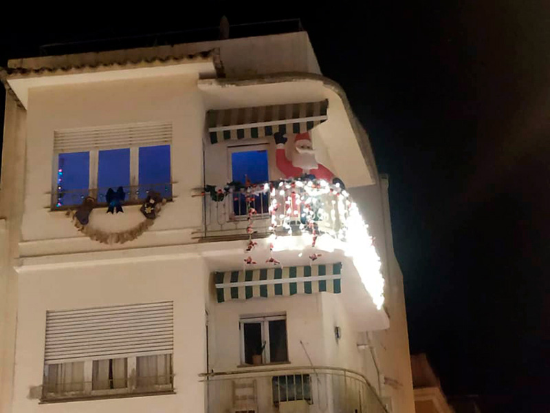 Un dels balcons premiat l'any passat. (Foto: Ajuntament de Palamós).