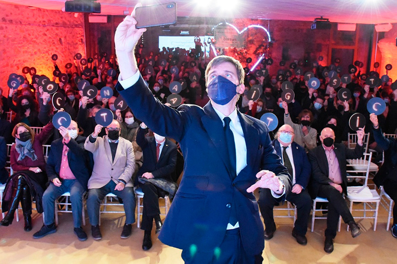 Imatge del selfie de final de festa de la Gala Passió pel Turisme. (Foto: Ajuntament de Calonge i Sant Antoni).