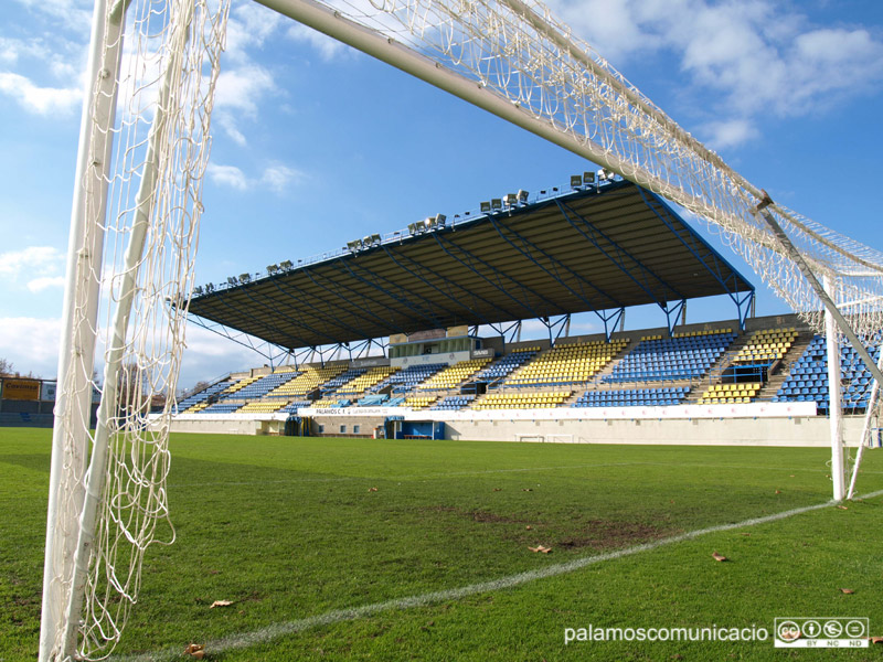 El Palamós juga el primer partit de l'any al seu estadi.