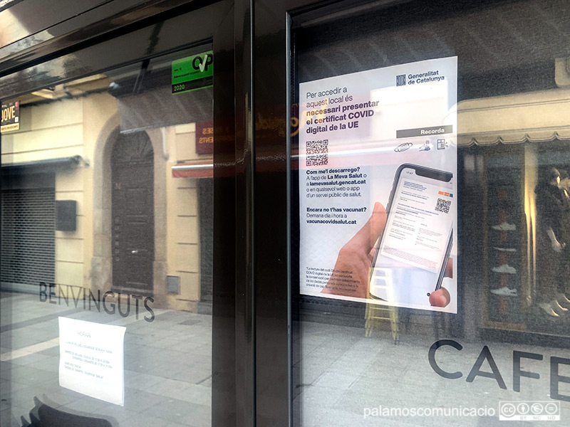 El certificat COVID deixa de ser obligatori per accedir als bars i restaurants.