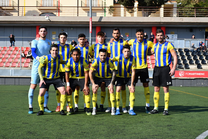 L'onze inicial del Palamós CF davant el Martinenc. (Foto: Dani Falcón)