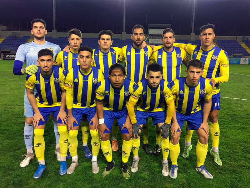 L'alineació del Palamós en el partit disputat enfront la Jonquera. (Foto; Palamós CF).