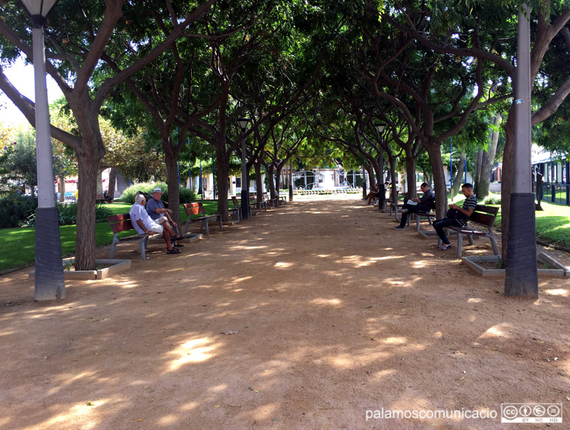 Els Jardins de l'1 d'octubre, al Passeig del Mar de Palamós.