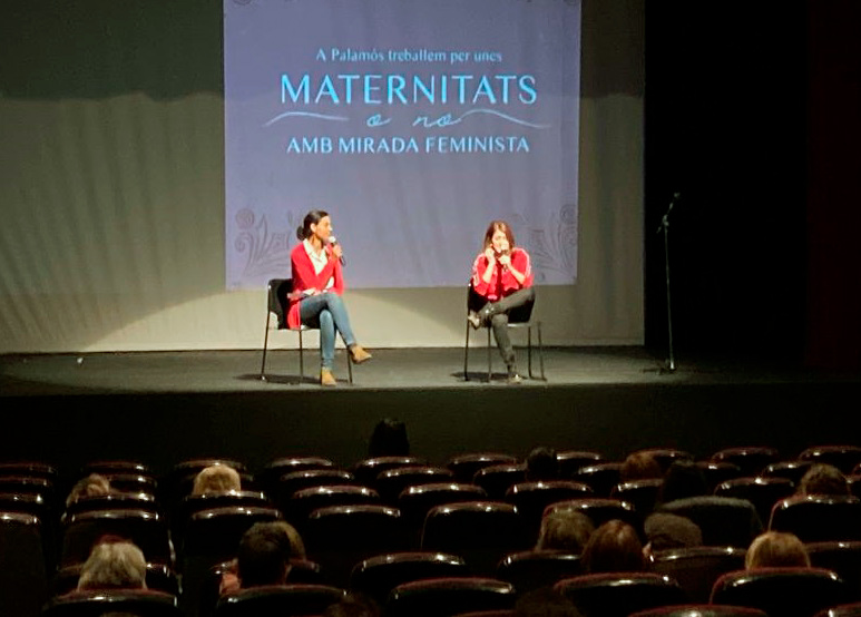 Imatge del monòleg “No vull ser mare”, inclòs a les activitats realitzades al voltant de les maternitats. (Foto: Ajuntament de Palamós).