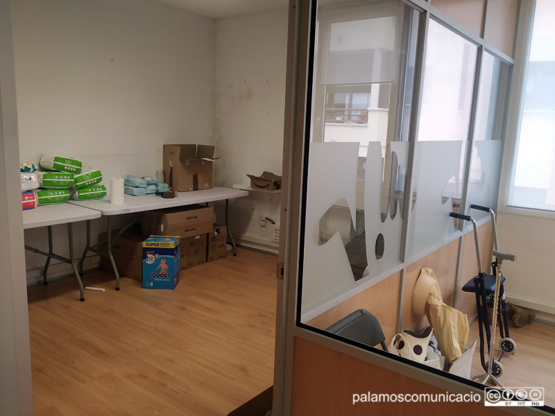 El punt està situat situat a l'antic local de la Fundació Vimar, a l'edifici municipal del carrer d'Orient.
