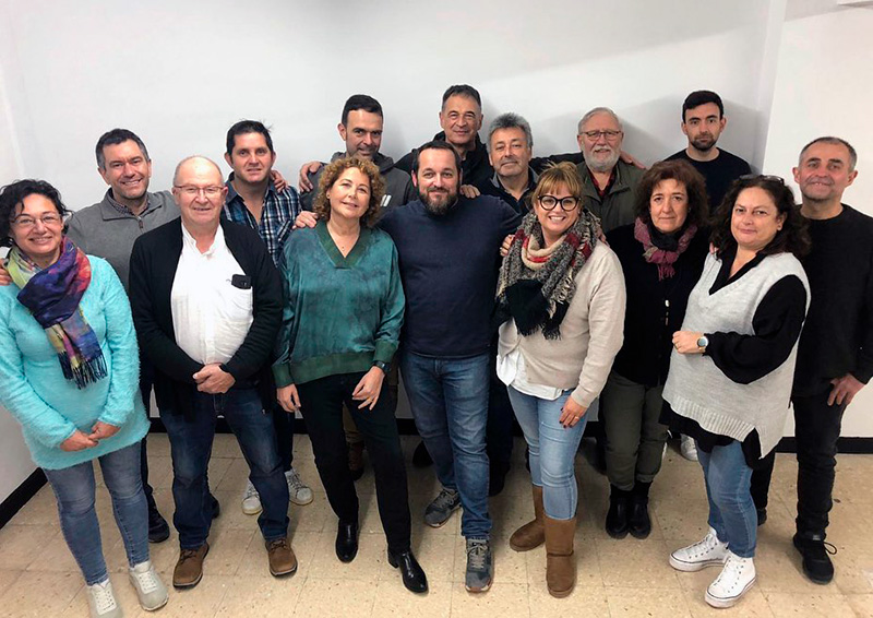 Carme Viñas, en primer terme la tercera per l'esquerra, serà l'alcaldable el 2023 d'ERC a Calonge i Sant Antoni, (Foto: ERC Calonge i Sant Antoni).