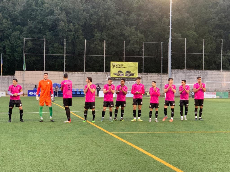 L'onze inicial del Palamós en el partit d'avui disputat al camp del Bescanó. (Foto: Palamós CF).