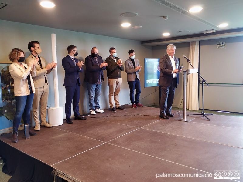 Sabrià rebent el Timó d'Or en l'acte que es va fer ahir a Gualta.