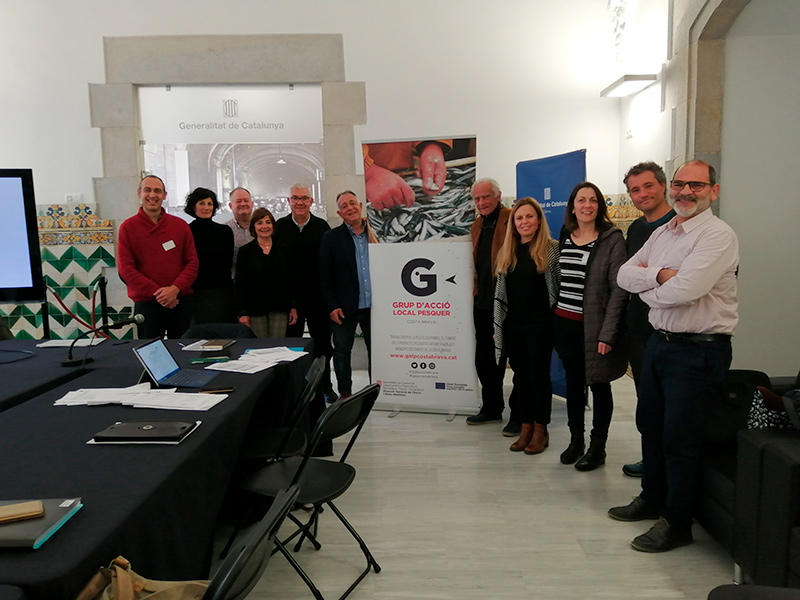 Representants dels diferents agents econòmics i socials que intervenen al projecte GALP Costa Brava, en una imatge d'arxiu. (Foto: GALP Costa Brava).