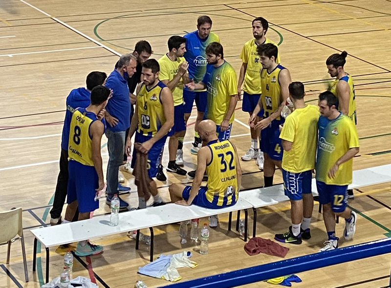 El CE Palamós ha encadenat dos partits perdent i dimarts té un difícil repte a la pista del Vic. (Foto: CE Palamós).