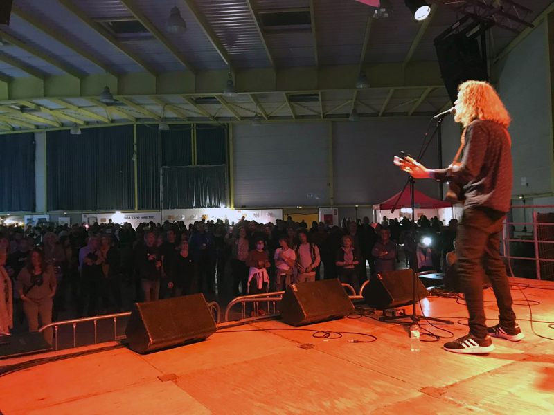 El cantant islandès Halldor Mar, durant la seva actuació el passat dissabte. (Foto: OncoMusicFest).