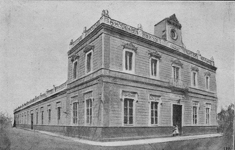 L'edifici de l'antiga Cooperativa La Equitativa. (Foto: Servei d'Arxiu Municipal de Palamós).