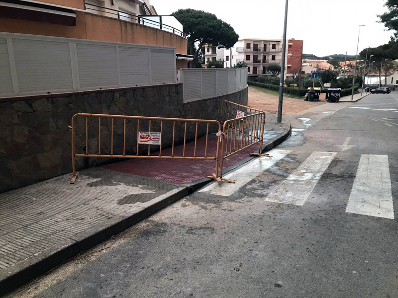 L'Ajuntament de Palamós va pressupostar l'any passat 10.000€ per a la supressió de barreres arquitectòniques. (Foto: Ajuntament de Palamós).