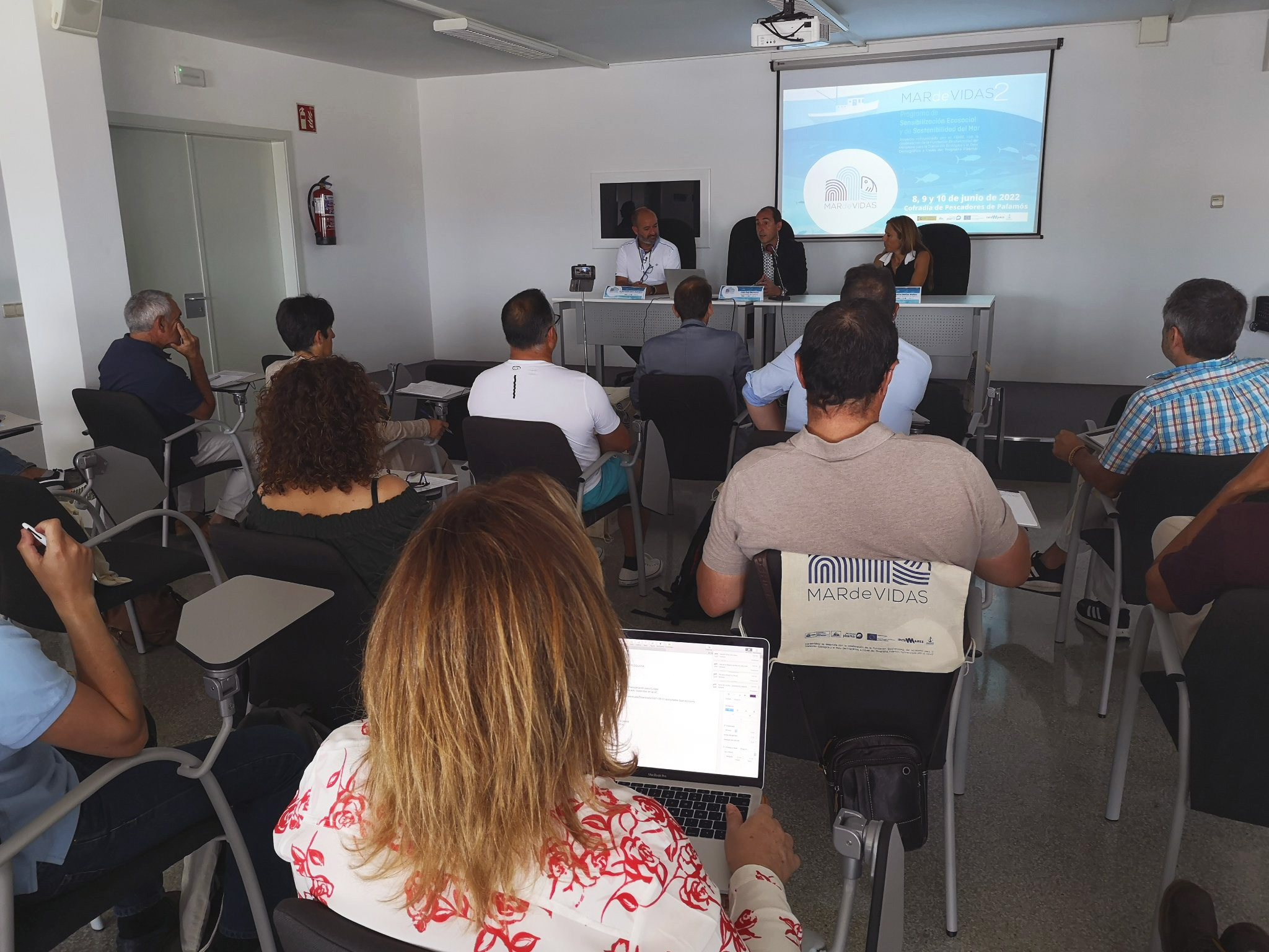 Acte inaugural de les jornades de pesca i sostenibilitat 'Mar de Vidas', ahir a la Casa del Mar. (Foto: Ajuntament de Palamós).