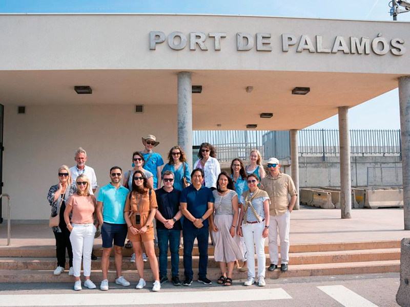 Representants de companyies de creuers i premsa internacional al port de Palamós amb motiu de la inauguració de la fira Medcruise.
